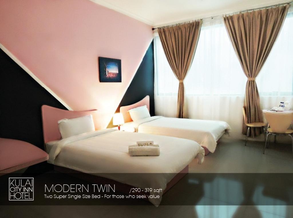 Creator Hotel Kulai Buitenkant foto